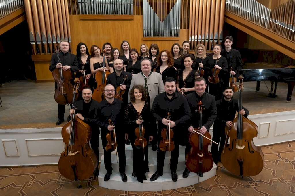 ORCHESTRA NAŢIONALĂ DE CAMERĂ