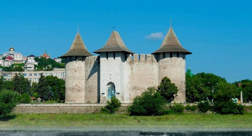 ARMONII LA CETATE